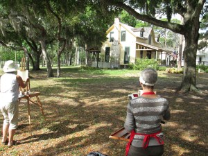 Artists enjoy the Bidwell-Wood House at the Historical Society of Sarasota County